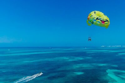 2 in 1 Parasail Cancun and Jet ski - Parasailing up to 260 ft: the view, the pacing, and the reality of nerves