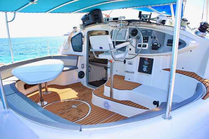 7hrs / 46ft Catamaran Private Charter From Cancun to Isla Mujeres - Beach Club Buffet Lunch: What’s Included, and What to Watch For