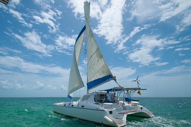 Afternoon Half-Day Catmaran Sailing and Snorkel Adventure - Catamaran Comfort: Bring the Right Stuff