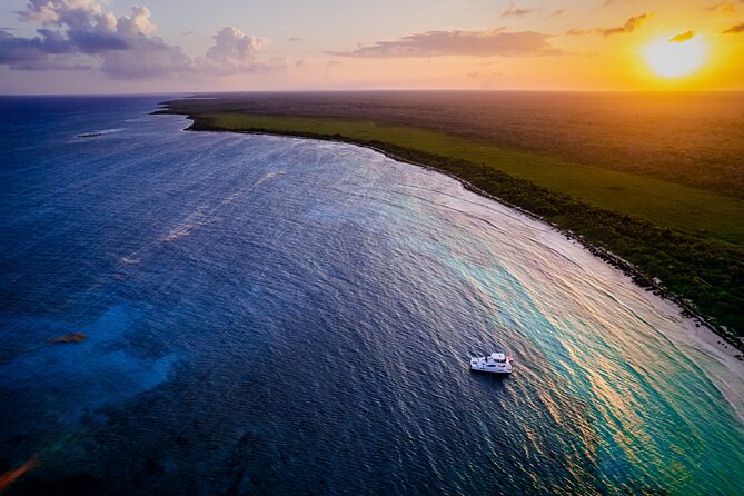 All Inclusive Luxury Yacht – Private Island Experience - The onboard chef and gourmet BBQ: food that keeps the mood up