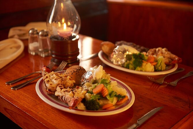 Amazing Romantic Dinner on a Spanish Galeon with Saxophone Music - Timing, Group Size, and How the Evening Feels