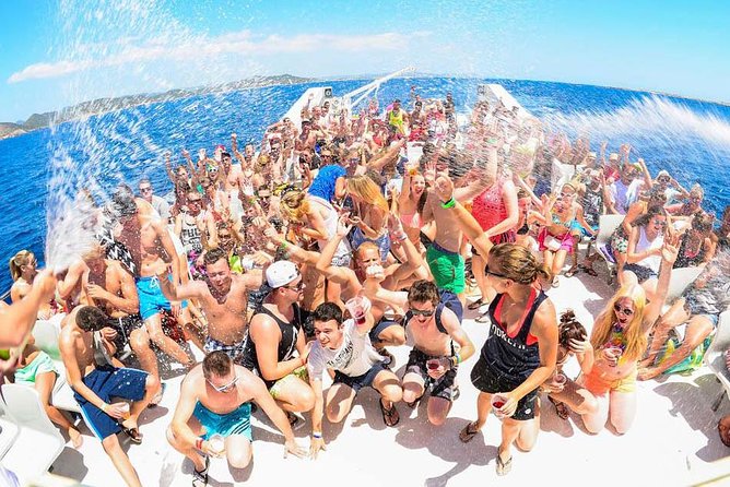 Cancun Adults Only Party Cruise to Isla Mujeres with Open Bar - Getting to Playa Langosta: Meeting Point Without the Hotel Pickup