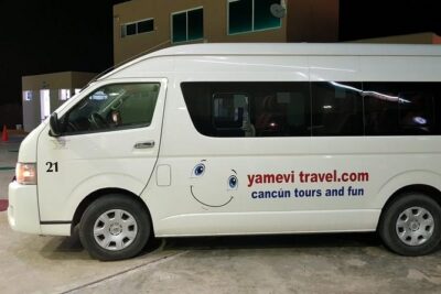 Cancun Airport private transfer to Cancun hotel zone - Immigration, bags, and customs: why timing feels unpredictable