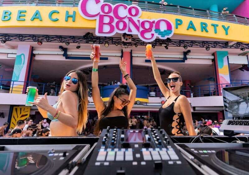 Cancún: Coco Bongo Beach Party Experience - The Entertainment Formula: DJs, Technology-Style Effects, and Stunts