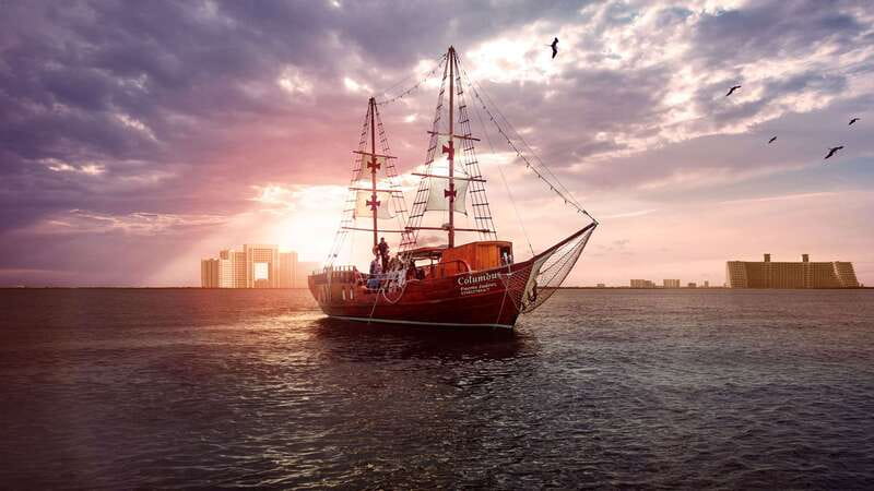 Cancun: Columbus The Romantic Dinner Cruise - Boarding the Spanish Galleon and Settling In