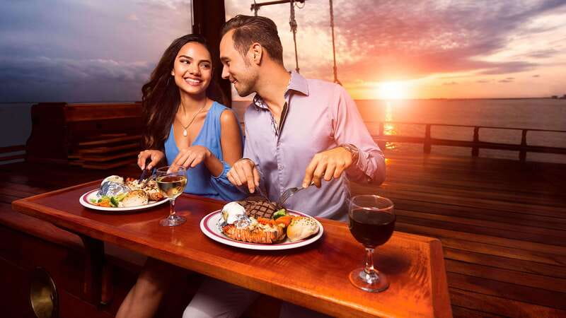 Cancun: Columbus The Romantic Dinner Cruise - The Practical Side: Timing, Clothes, and What to Bring