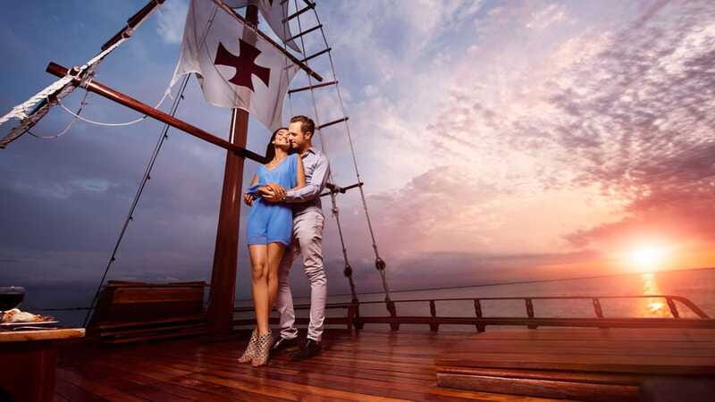 Cancun: Columbus The Romantic Dinner Cruise - Who This Cruise Fits Best (And Who Should Skip It)