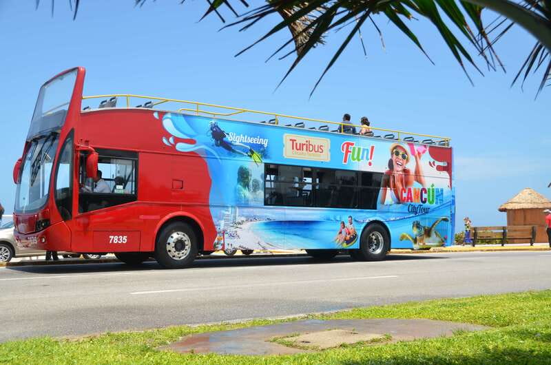 Cancun: Hop-On-Hop-Off Sightseeing Bus Tour - Centro Circuit: Planetarium, Parks, and City-Feel Walking