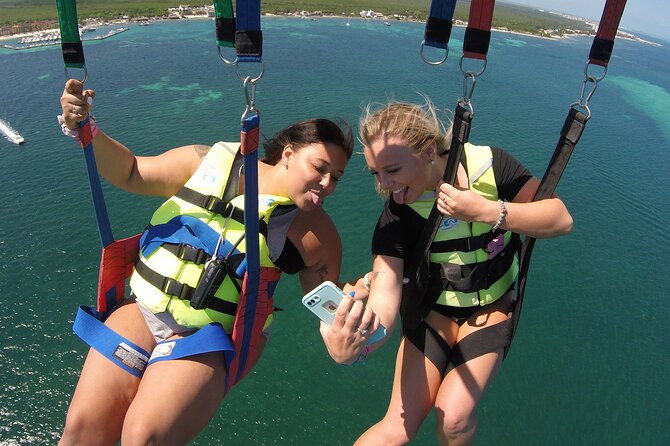 Cancun Parasail Open Schedule - The Water Taxi Ride: Why the First Boat Step Is Included