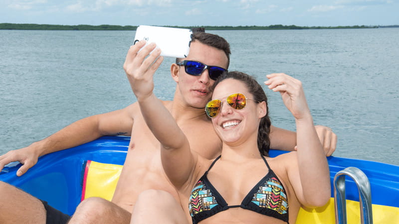 Cancún: Skyrider Parasailing Experience - What to bring: keep it simple so the flight is the focus
