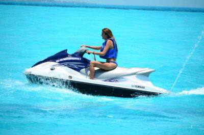 Cancun: Waverunner in Nichupte Lagoon - The Instructor Briefing and Yamaha Basics: How You Get Comfortable Fast