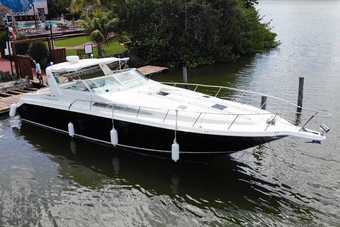 Cancun yachts rental BEATIFUL YACHT 46FT, 15 PAX MAX 25P6 - Cruising Over Cancun Water, Then Isla Mujeres and Sunset