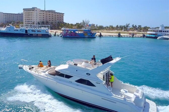 Cancun yachts rental YACHT 46 FT, 15 PAX MAX 25P12 - What the Yacht Day Feels Like Onboard