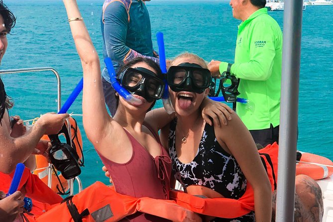 Catamaran Sailing to Isla Mujeres with Snorkeling, Lunch & Open Bar included - The Crowds Question: Popular Snorkel Spots and Limited Wandering