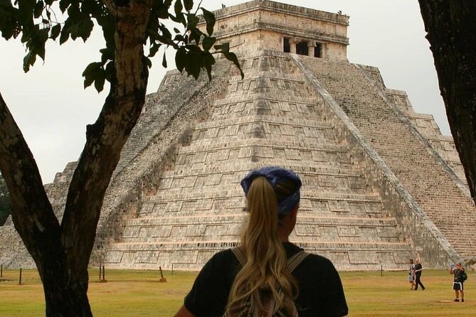 Chichén Itzá, Cenote Suytún, and Cenote Ikkil Guided Tour - Cenote Ik-kil: barefoot steps, slippery stairs, and your time in the water