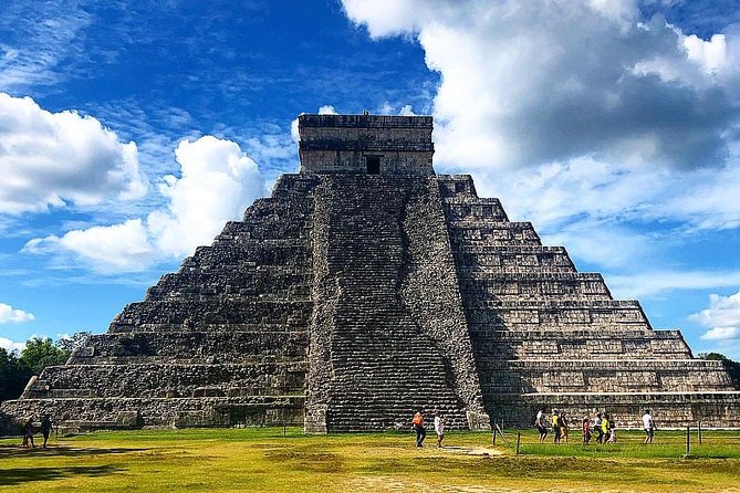 Chichen Itza Classic Tour - Transportation Comfort and the Reality of a Long Day