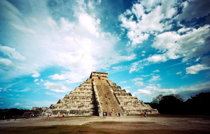 Chichen Itza Day Trip Exclusive Nool-Ha Cenote & Valladolid Visit - Chichen Itza: Castillo, Ball Court, and the Key Ruins