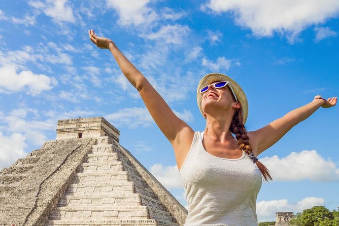Chichen Itza Deluxe Valladolid and 2 Cenotes - Chichen Itza with a guide: getting more than photos in 3 hours