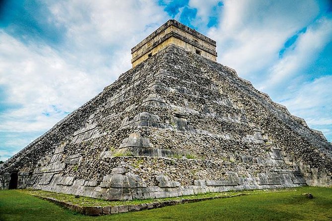 Chichen Itza Deluxe Valladolid and 2 Cenotes - Guides, groups, and what “English offered” really means