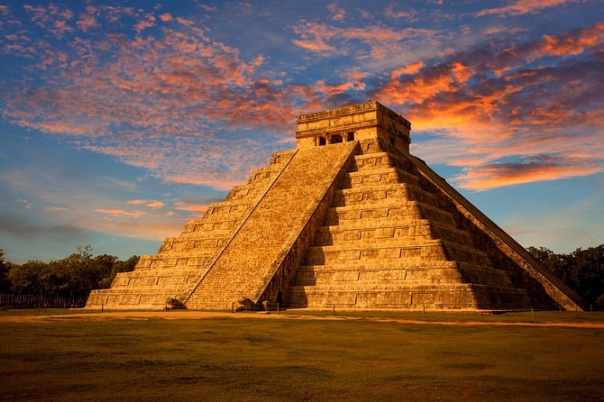Chichen Itza Express Tour from Cancun - Inside Chichén Itzá with a bilingual certified guide