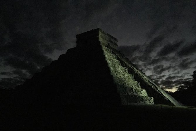 Chichen Itza Sunrise and Cenote Ik Kil from Cancun - Chichén Itzá at the quieter hour: what you do in about two hours