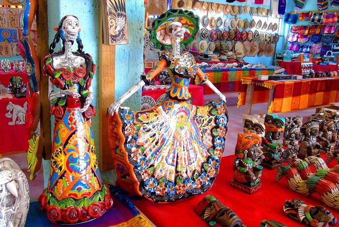 Chichen Itza, Suytun and Ik-Kil Cenote - Valladolid in 30 Minutes: Colonial Photos, Then Back on the Bus