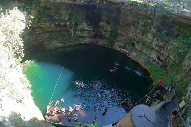 Chichen Itza, Suytun and Ik-Kil Cenote - How the Guide Makes or Breaks the Day (Carla, Cristian, Jorge, Eloy, and Carlos)