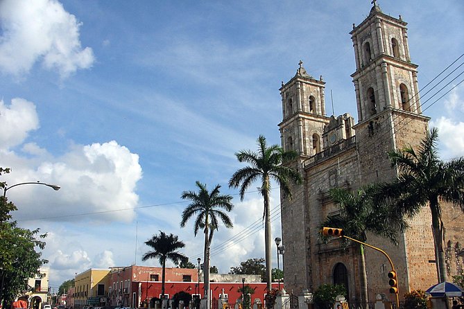 Chichen Itza, Valladolid and Cenote Full Day Tour - Stop 3: Valladolid Main Square Stop and Town Time