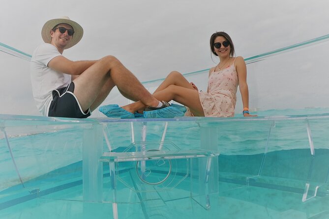 Clear Boat Tour in Cancun 1.5 hours great for pictures - Meeting point in the Hotel Zone: easy, but arrive ready