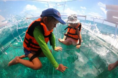 Clearboat: Glass-bottom boat ride to the Caribean Sea - The timing: 1 hour 15 minutes of “watch and learn”