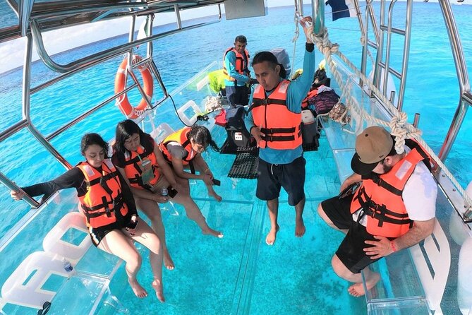 Clearboat in Cancun + Refreshments !! - Guide Service and the Small-Group Advantage