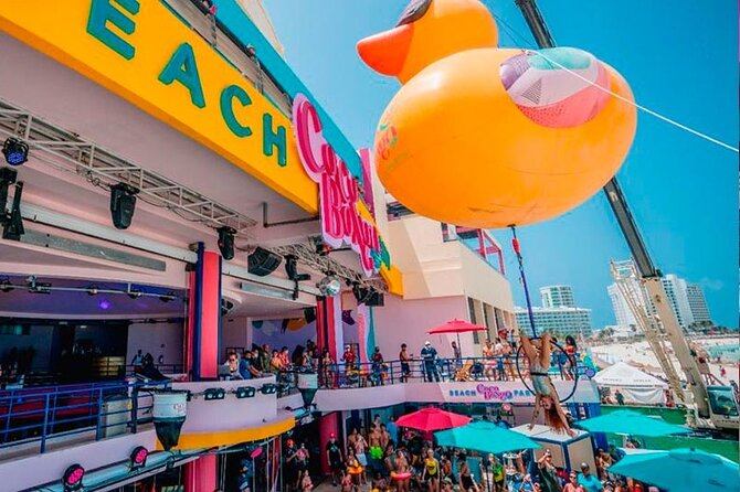 Coco Bongo Beach Club Cancun - Coco Bongo Cancun: a beach party that feels like a show