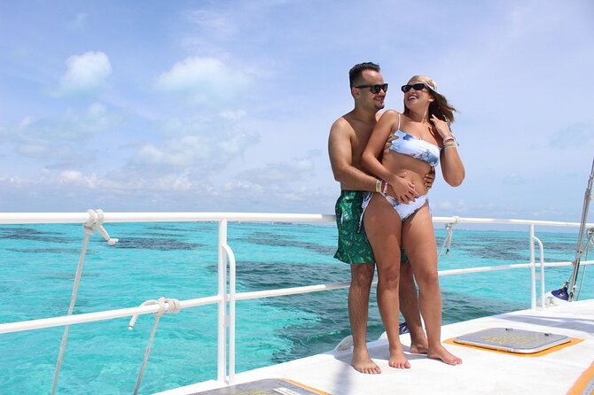 Deluxe Catamaran to Isla Mujeres with Open Bar from Cancun - Cruise Across the Caribbean: Open Bar Meets Real Sea Air
