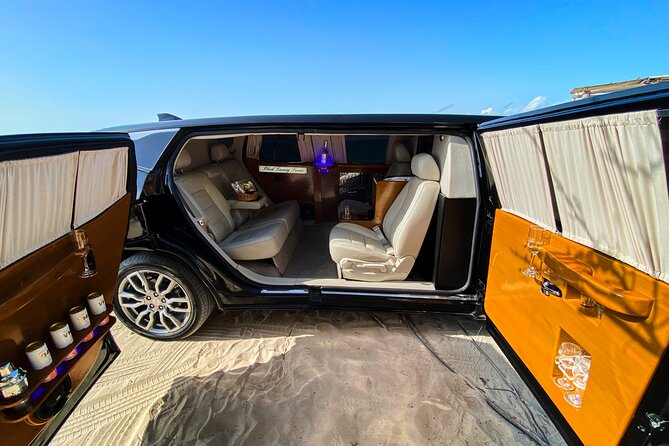 Deluxe GMC Limousine from Cancun Airport to Puerto Morelos - What’s inside the Deluxe GMC limousine ride