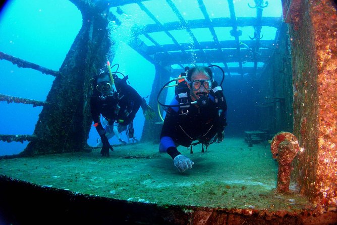 Diving in Cancun for Certified Divers | 2 Dives | All Inclusive - Certified Scuba Only: What This Means for Your Comfort