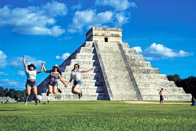 Exclusive Tour to Chichen Itza, 2 different Cenotes & Valladolid for 1 price! - Getting to Chichén Itzá from Cancun: early pickup, shared van reality