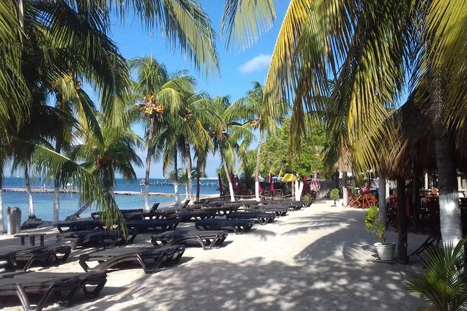 Full-Day Luxurious Catamaran Adventure - Cancún to Isla Mujeres - Downtown Isla Mujeres: shopping time with real crowd energy