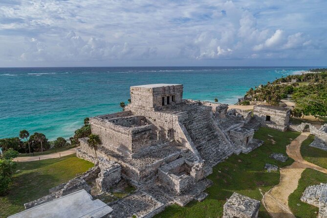 Full Day Tour to Tulum, Cenote Mariposa and Playa del Carmen Eco - Quinta Avenida in Playa del Carmen: browsing time with shopping energy