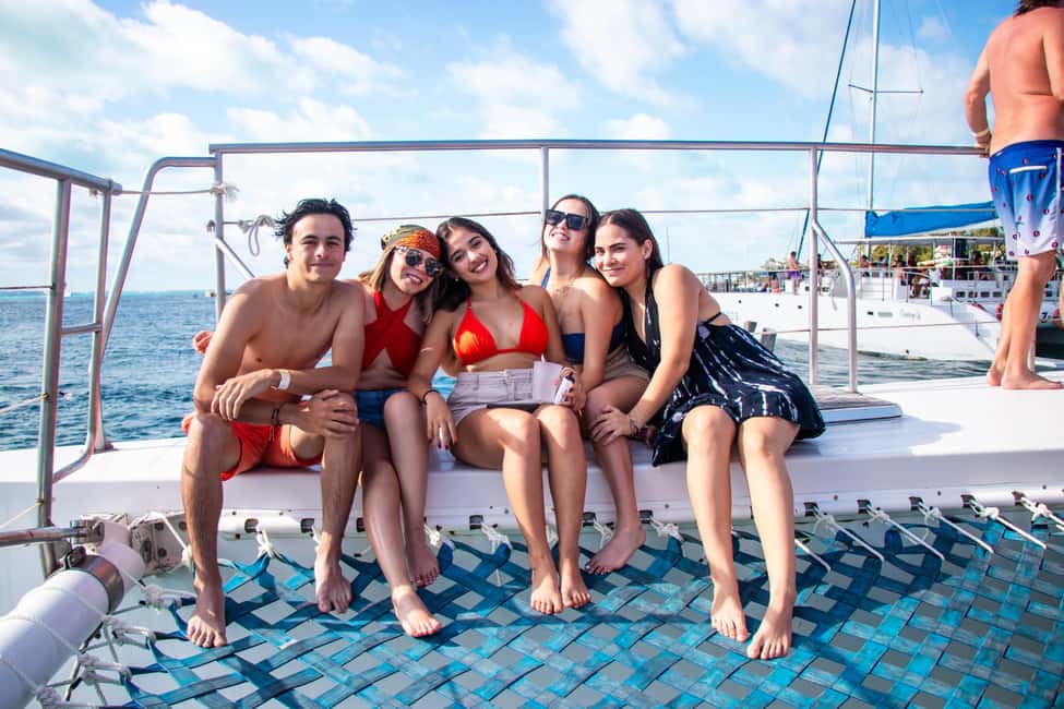 Isla Mujeres Catamaran, Snorkel & Buffet Lunch - Playa Norte free time plus beach club setup