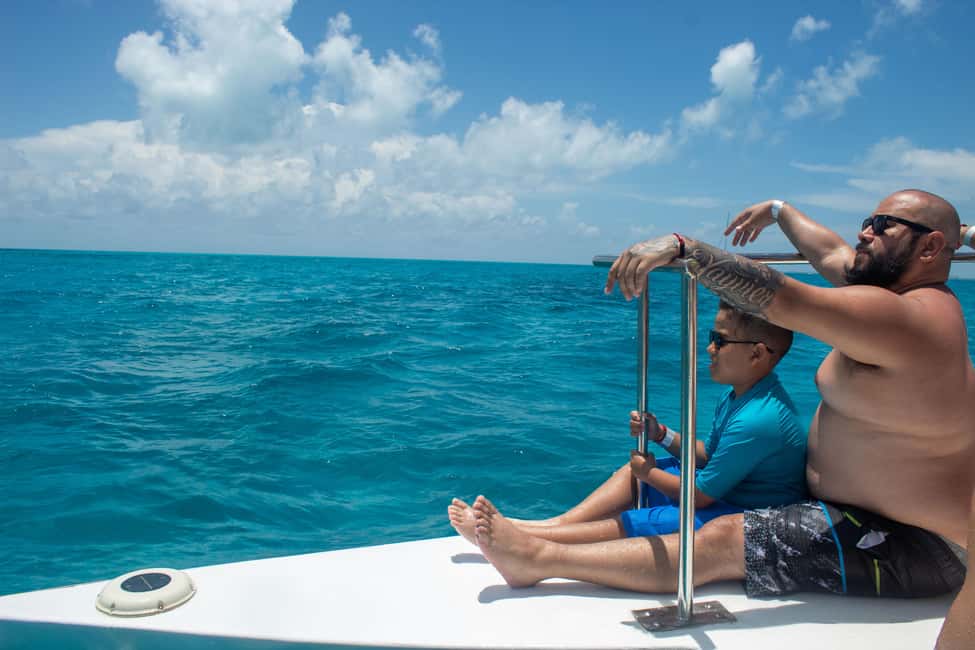 Isla Mujeres Catamaran, Snorkel & Buffet Lunch - Catamaran atmosphere and open bar on the water