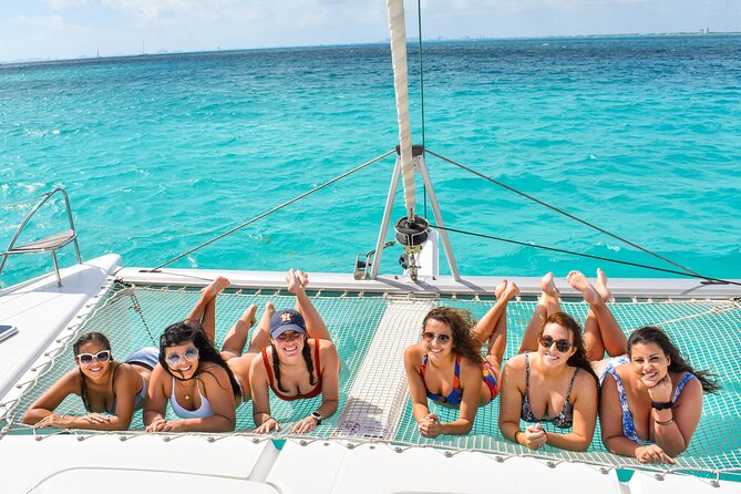 Isla Mujeres Catamaran Tour with Snorkel, Open bar and Transport - Boat size, comfort, and those end-of-trip photo moments