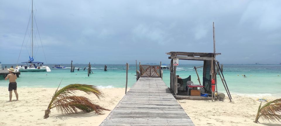 Isla Mujeres: Catamaran with Open Bar, Snorkeling and Lunch - Playa Norte Beach Club: what you actually get in 105 minutes