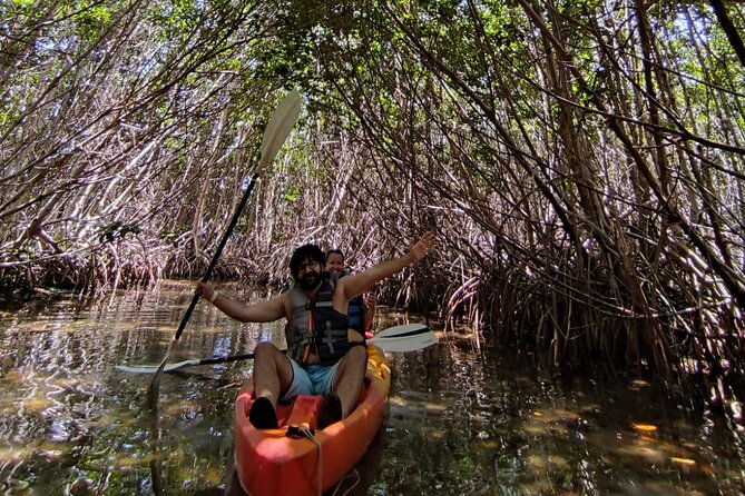 Kayak TOUR POR Laguna Nichupte Cancun - Small-group vibes: what it’s like with up to 9 people