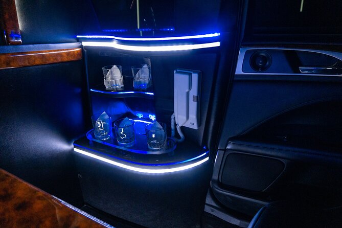 Lincoln Stretch limo from Cancun Hotel Zone to Cancun Airport - Hotel Lobby Pickup: The Part That Makes or Breaks Your Mood