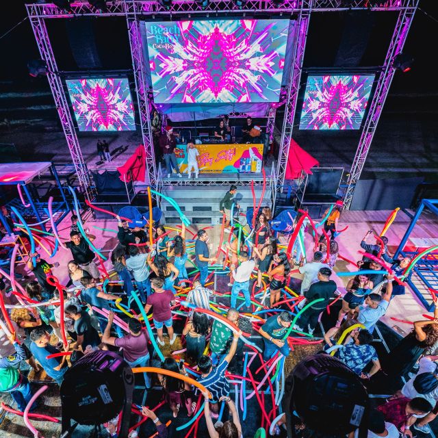 Neon Glow night Beach Party Regular - Where you meet: Coco Bongo at Plaza Forum