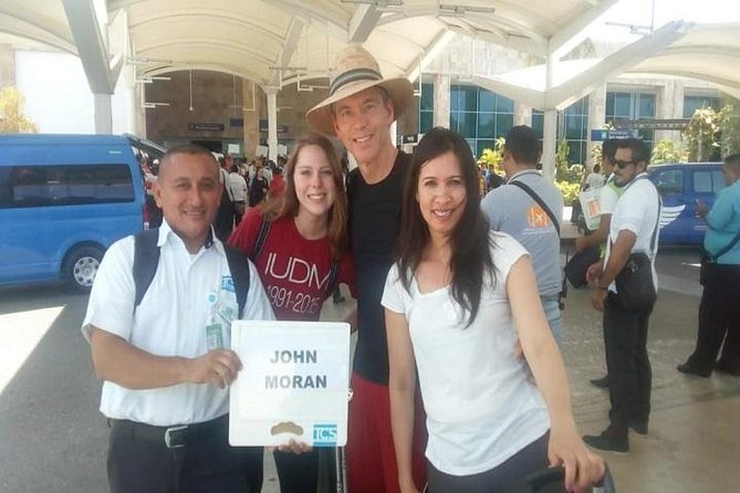 One-way private transportation Cancun Airport - Cancun Hotel Zone - Price and value: $60 per vehicle can be a steal or a splurge