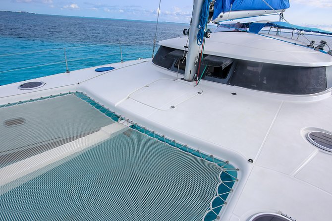 Private Catamaran from Cancun to Isla Mujeres | For up to 30 pp - Crew and service: attentive staffing makes a difference