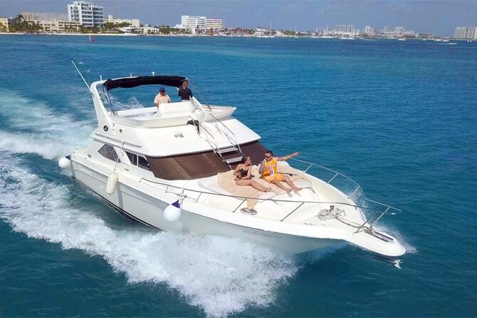 Private SeaRay 47ft Yacht Rental Cancun 23P6 - Meeting at Calle Sunset Marina: Simple Timing Tips