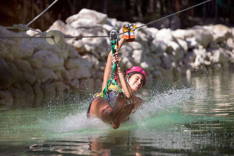 Puerto Morelos: Selvatica Jungle Zip Line Tour - Lunch, flavored waters, and the rhythm of the day