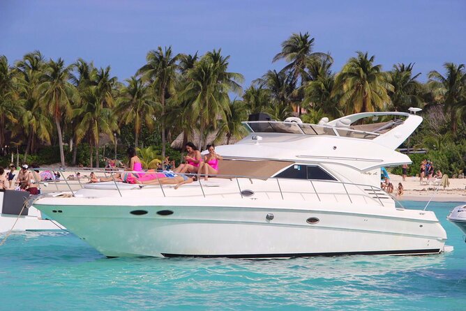 Rent a Private 46ft Yacht in Cancun - Isla Mujeres and Playa Norte: the part people remember